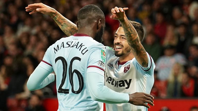 West Ham&#39;s Manuel Lanzini celebrates with team-mate Arthur Masuaku after scoring against Man Utd