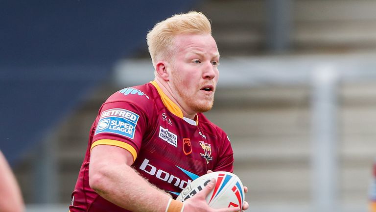 Matty English scored the try which confirmed victory for the Giants in Perpignan 