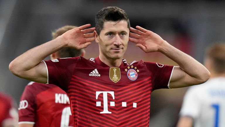 Robert Lewandowski scored twice in Bayern&#39;s big win over Dynamo Kiev