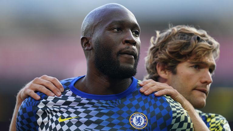 Romelu Lukaku y Marcos Alonso (AP)