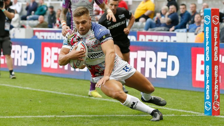 Matty Russell put Leigh into the lead against Hull KR