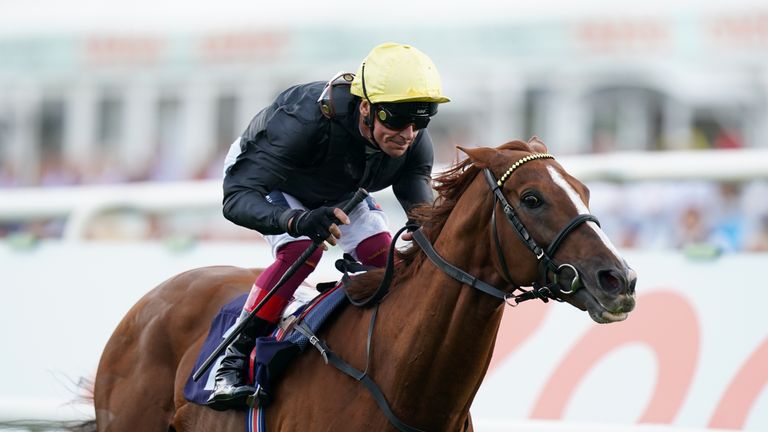 Stradivarius finishes well clear of his rivals to win a second Doncaster Cup under Frankie Dettori