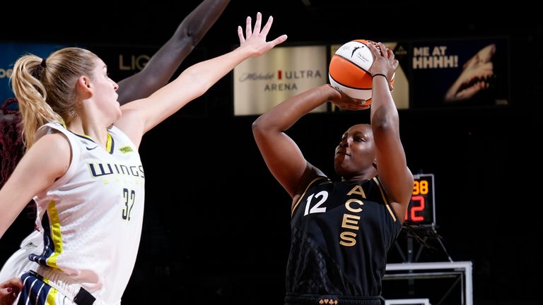 Chelsea Gray #12 of the Las Vegas Aces shoots the ball during the game against the Dallas Wings on September 13, 2021 at Michelob ULTRA Arena in Las Vegas, Nevada. 