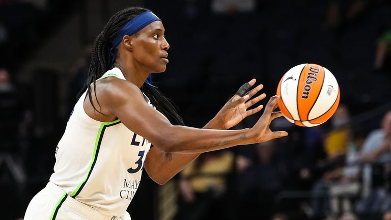Sylvia Fowles' 15 point, 17 rebound double-double carried the Lynx to victory on Thursday night