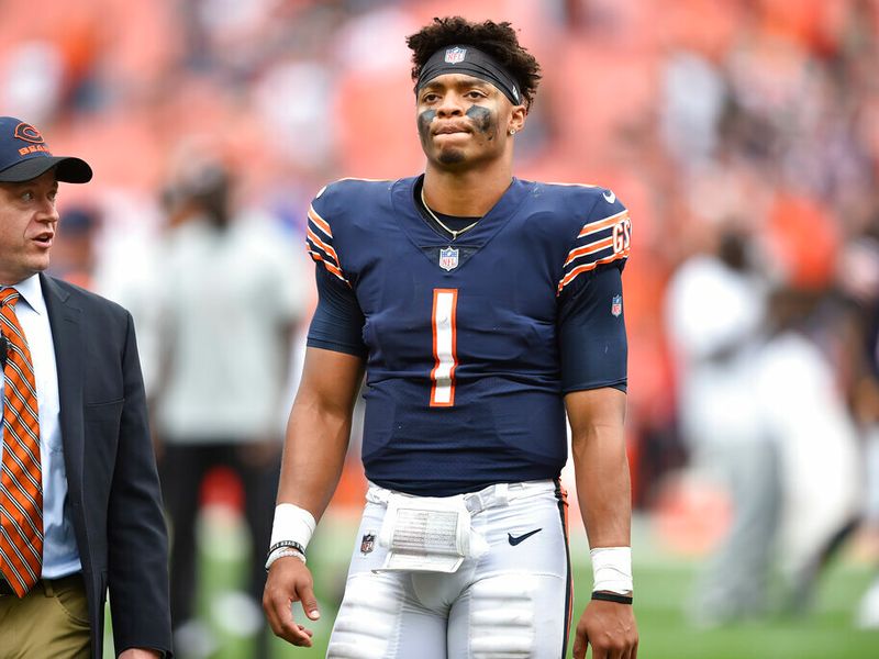 Zach Wilson Clowned by Fans as Mike White, Jets Beat Bears with Justin  Fields Out, News, Scores, Highlights, Stats, and Rumors