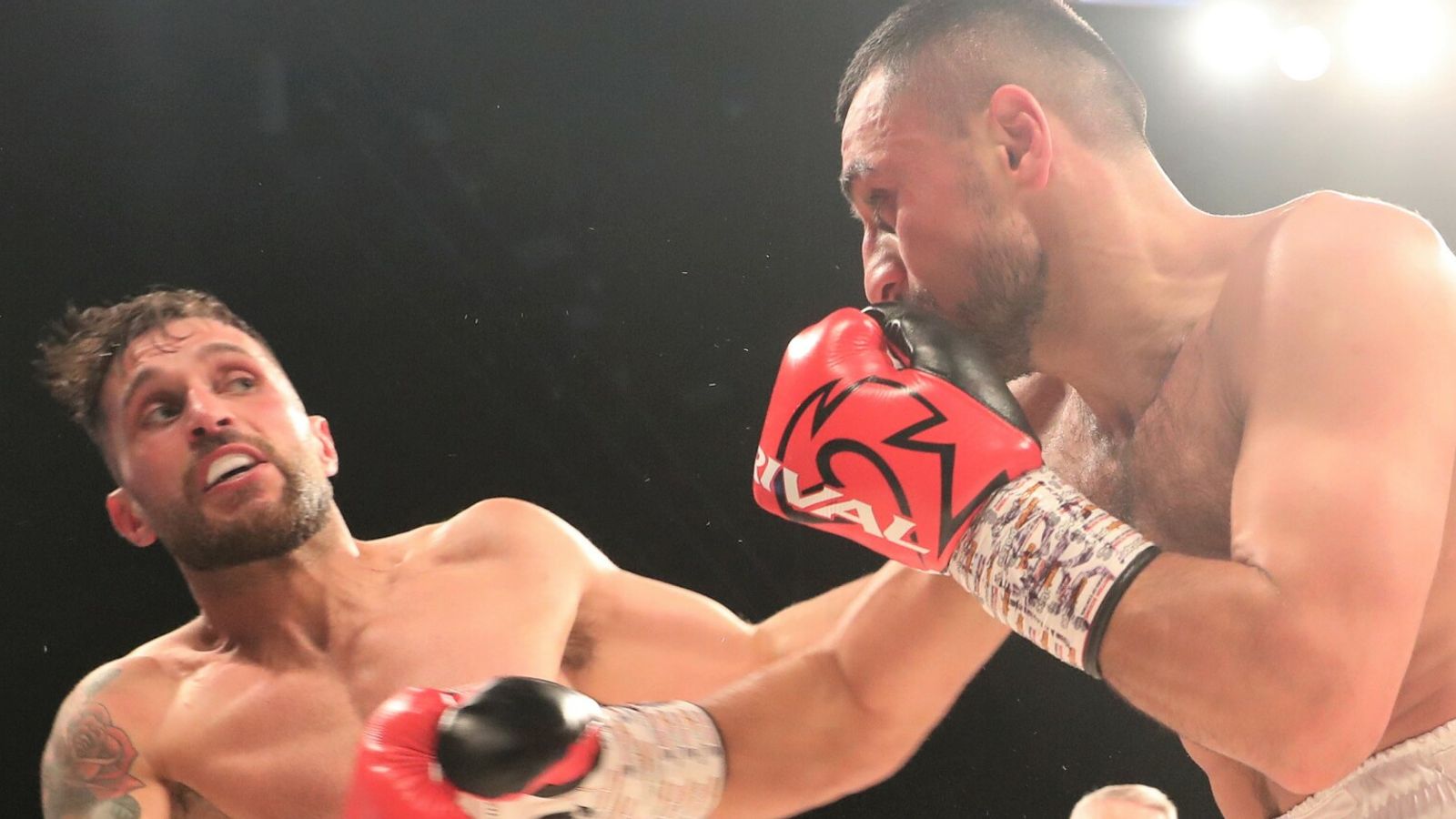 Avanesyan explodes to dispatch Taylor by TKO thumbnail