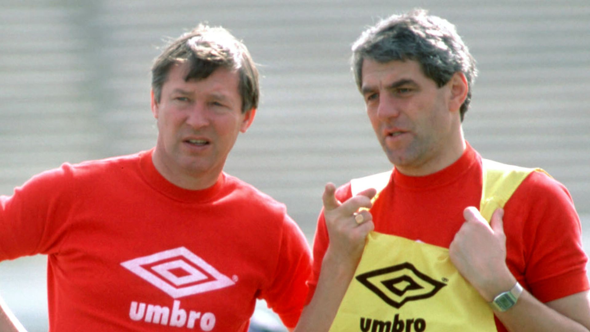 Ferguson, Souness and Gerrard lead Smith tributes