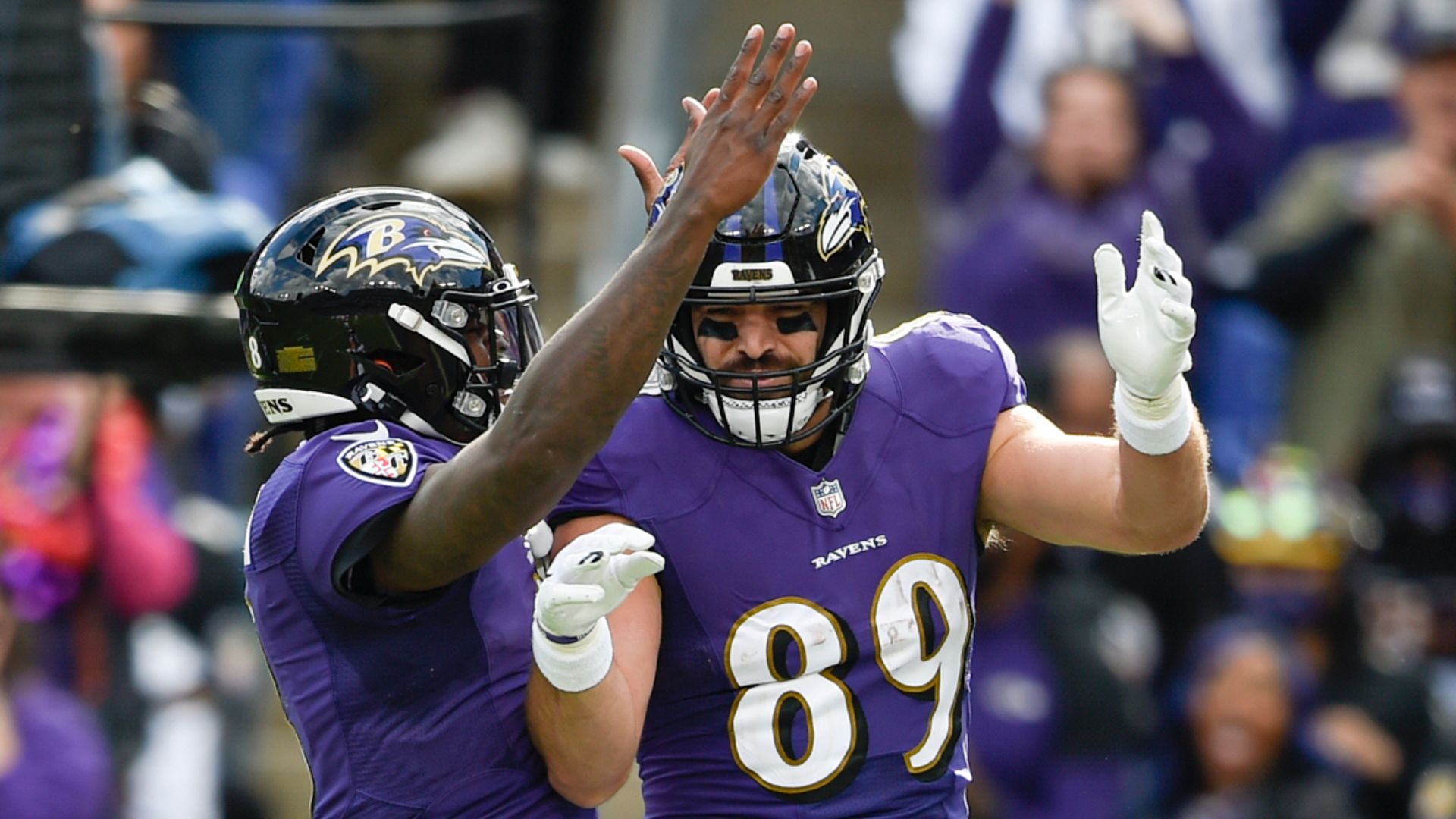Ravens dominate Chargers to win fifth straight