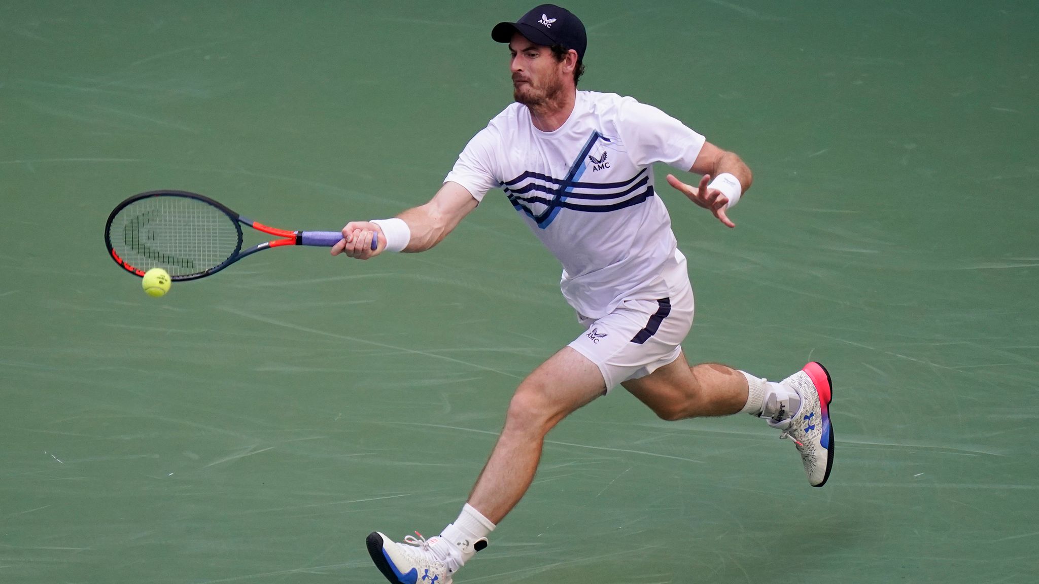 Andy Murray's tennis shoes stolen along with his wedding ring tied to(02)