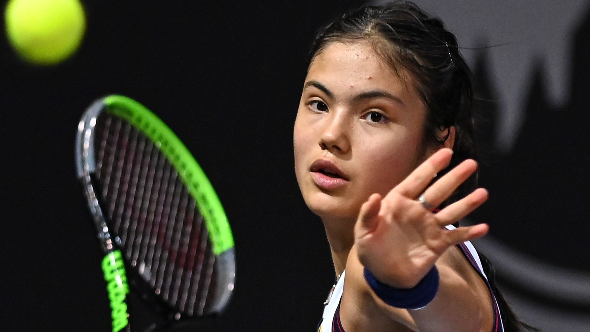 Emma Raducanu tests positive for Covid-19 and withdraws from Mubadala World Tennis Championship Tennis News Sky Sports