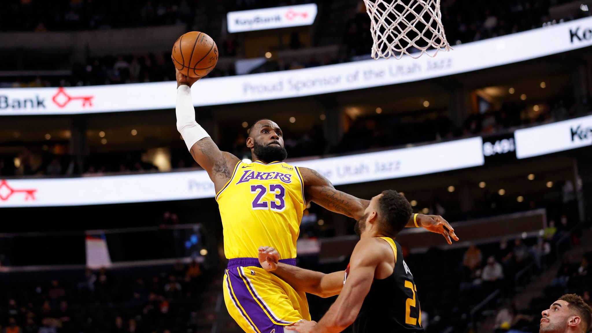 Golden State Falls to Lakers, Ending Title Hopes in Playoffs - The New York  Times