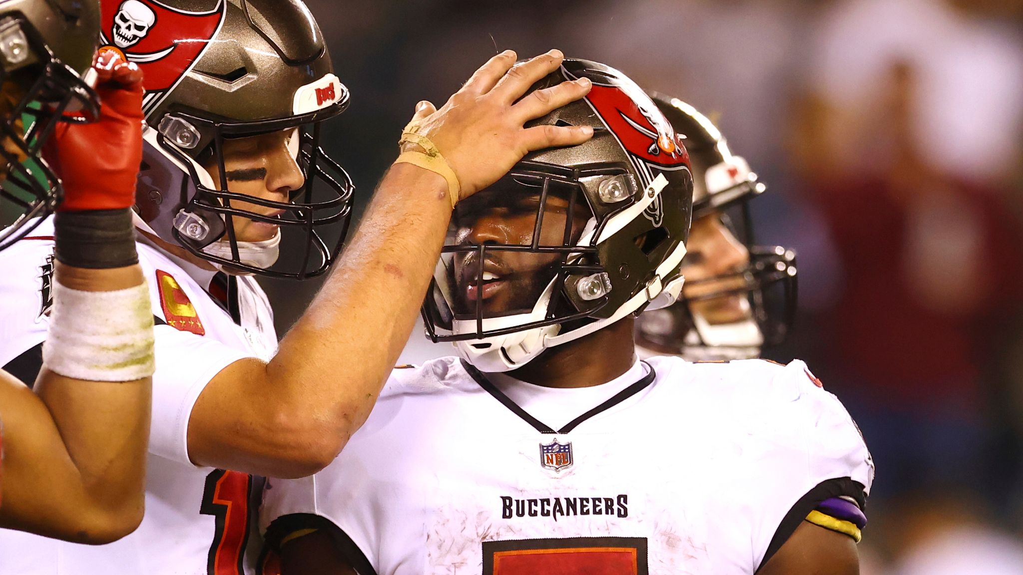 Tom Brady picked off twice, including one for TD, in Tampa Bay