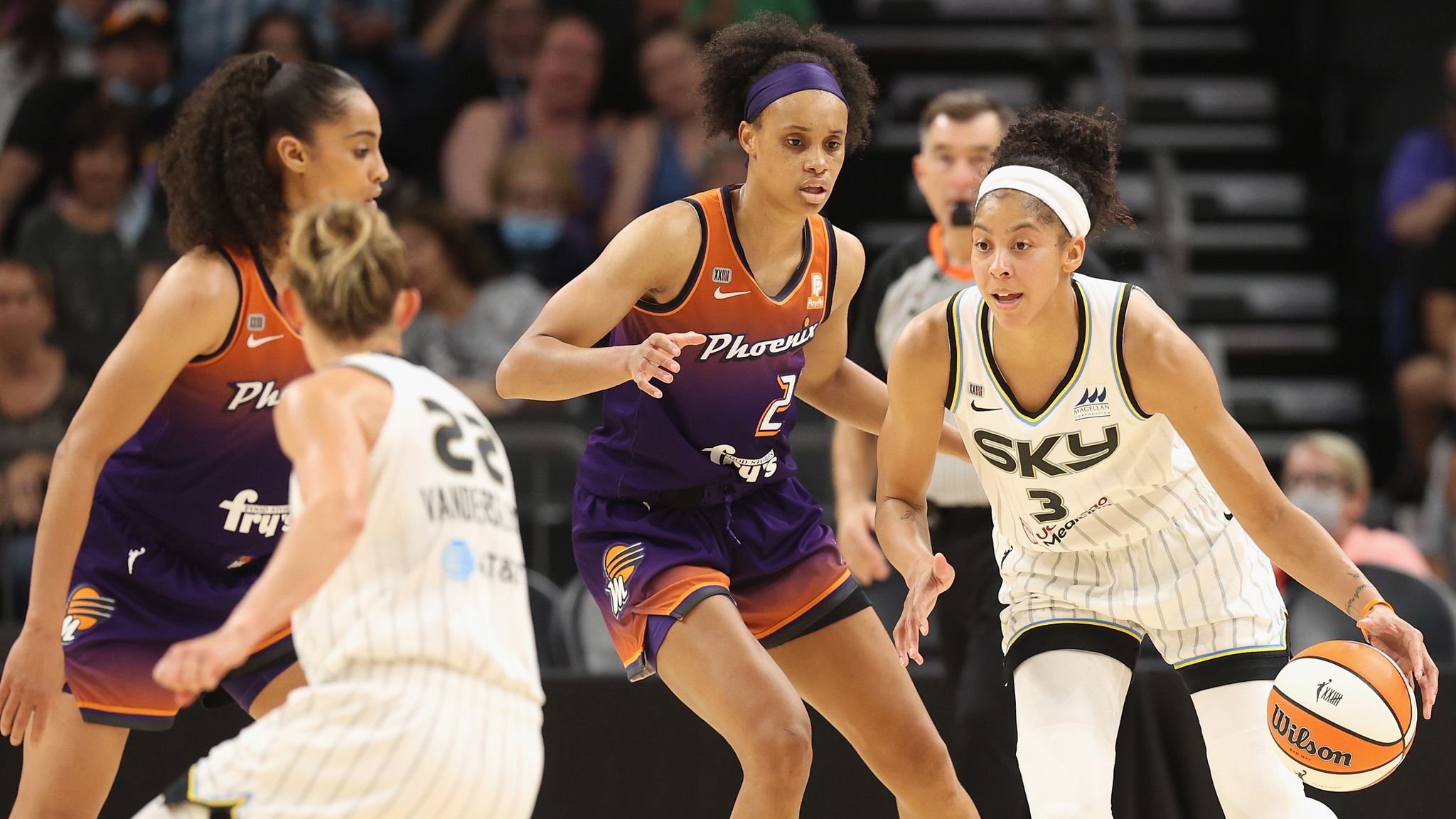 Chicago Sky Beat Phoenix Mercury for First W.N.B.A. Championship - The New  York Times