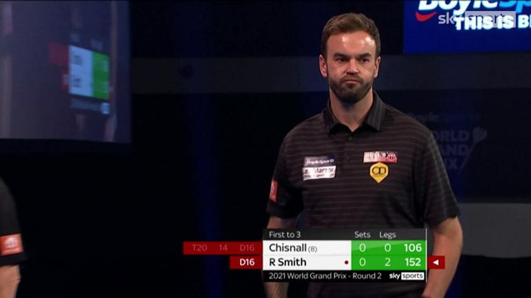 Ross Smith remporte le premier set contre Dave Chisnall avec un impressionnant checkout de 152