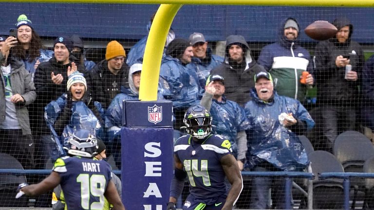 DK Metcalf&#39;s career-high 84-yard touchdown saw Seattle take an early lead over New Orleans.