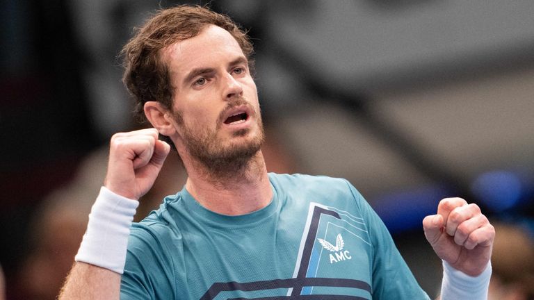 Soulagement pour Andy Murray alors qu'il a pris le dessus sur le numéro 10 mondial Hubert Hurkacz à l'Erste Bank Open à Vienne