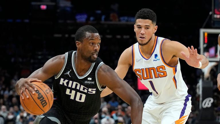 Highlights of the Sacramento Kings&#39; trip to the Phoenix Suns in Week 2 of the NBA.