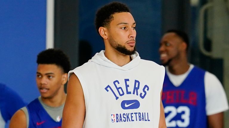 Philadelphia 76ers&#39; Ben Simmons takes part in a practice at the NBA basketball team&#39;s facility, Monday, Oct. 18, 2021, in Camden, N.J. (AP Photo/Matt Rourke) 