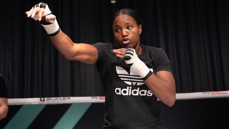 BOXXER MEDIA WORKOUTS.GLAZIERS HALL, LONDON.PIC; LAWRENCE LUSTIG.CAROLINE DUBOIS PERFORMS A MEDIA WORKOUT IN PREPARATION FOR BOXXER PROMOTIONS BOXING NIGHT AT WEMBLEY ARENA ON NOVEMBER 20.