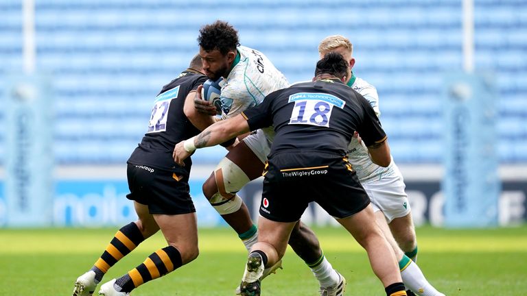 Courtney Lawes takes on the Wasps defence