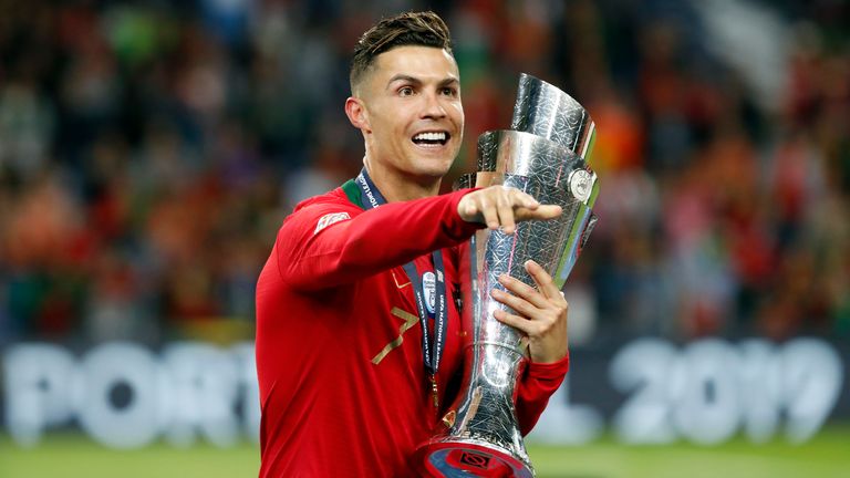 Frankrike eller Spania vil bli nummer to i Nations League etter at Portugals Cristiano Ronaldo vant den første konkurransen i 2019.