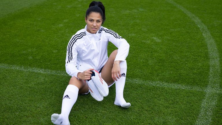 Everton's Valerie Gauvin wears the adidas X Speedflow