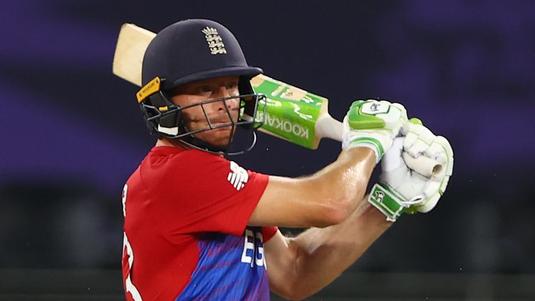 Jos Buttler a frappé un total de 71 non sur 32 balles pour amener l'Angleterre à une victoire complète