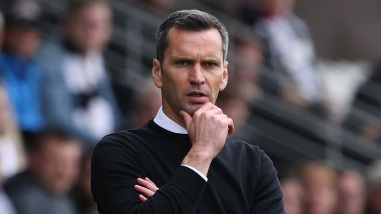 PAISLEY, SCOTLAND - SEPTEMBER 25: Aberdeen manager Stephen Glass during a cinch Premiership match between St Mirren and Aberdeen at the SMISA Stadium, on September 25, 2021, in Paisley, Scotland. (Photo by Alan Harvey / SNS Group)