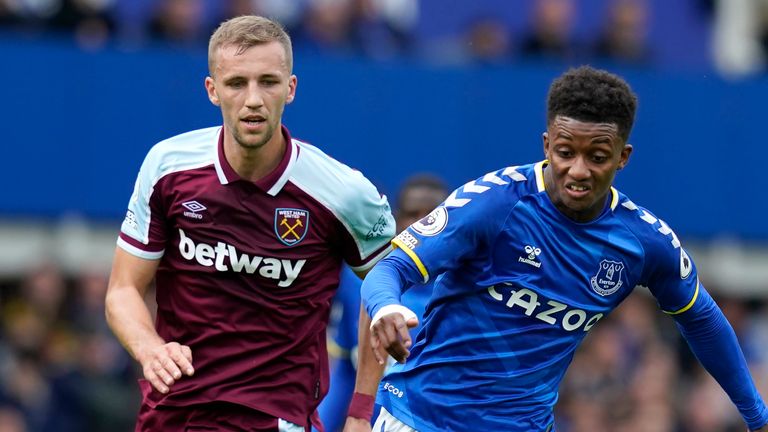 Tomas Soucek and Demarai Gray in action