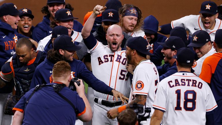 The Houston Astros win second World Series title - World Baseball