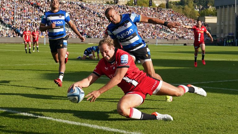 Saracens' Max Malins (right) scores a try during the Gallagher Premiership match at the Recreation Ground, Bath. Picture date: Sunday October 17, 2021.