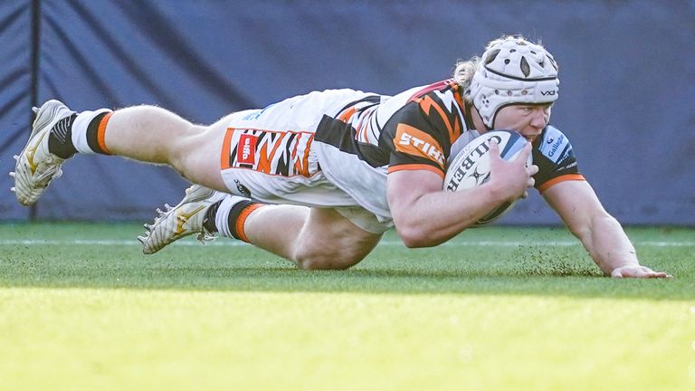 Leicester hooker Nic Dolly is one of four uncapped players named in the squad 
