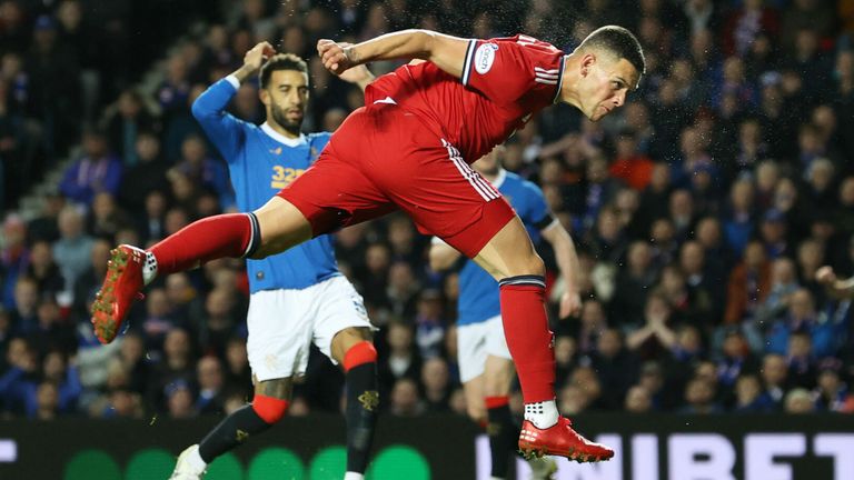 GLASGOW, SCOTLAND - OCTOBER 27: Aberdeen's Christian Ramirez makes it 1-0 during a Cinch Premiership match between Rangers and Aberdeen at Ibrox stadium, on October 26, 2021, in Glasgow, Scotland. (Photo by Alan Harvey / SNS Group)