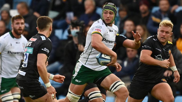 Rob Simmons of London Irish makes a break