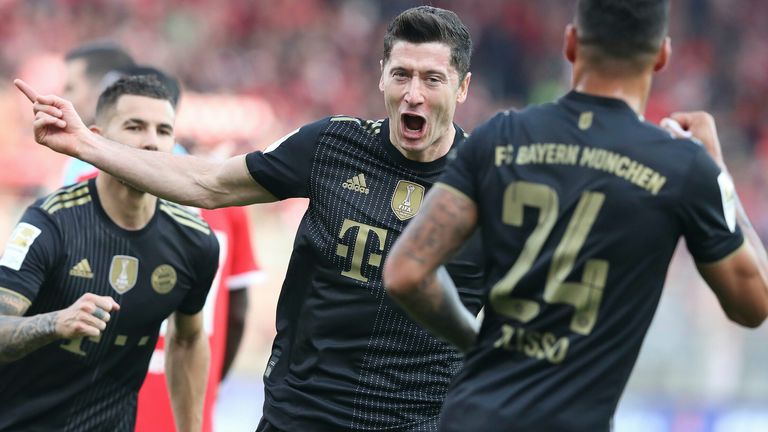 Robert Lewandowski scored twice for Bayern Munich at Union Berlin