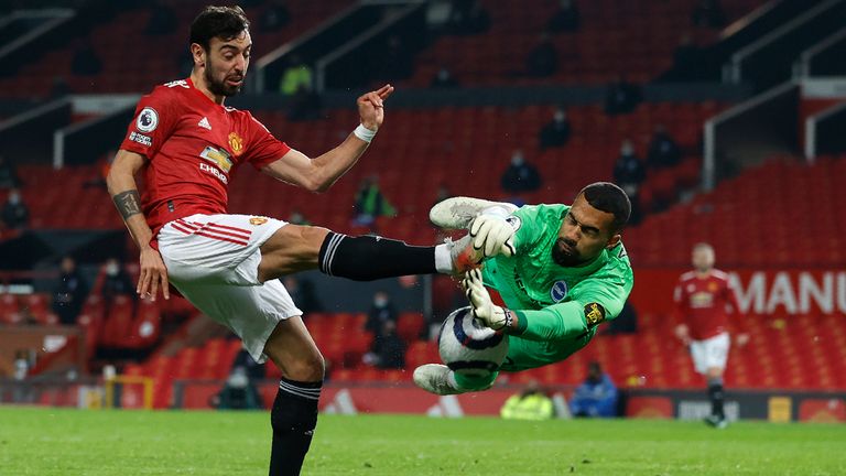 Robert Sánchez niega a Bruno Fernandes Manchester United