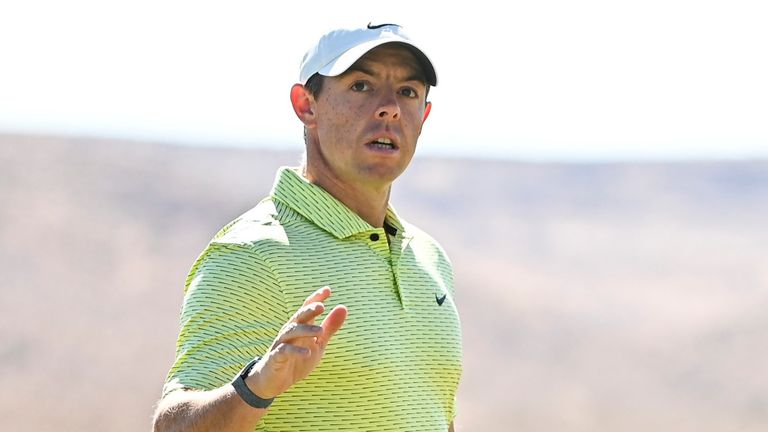 McIlroy raced to the turn in 30 with five straight birdies