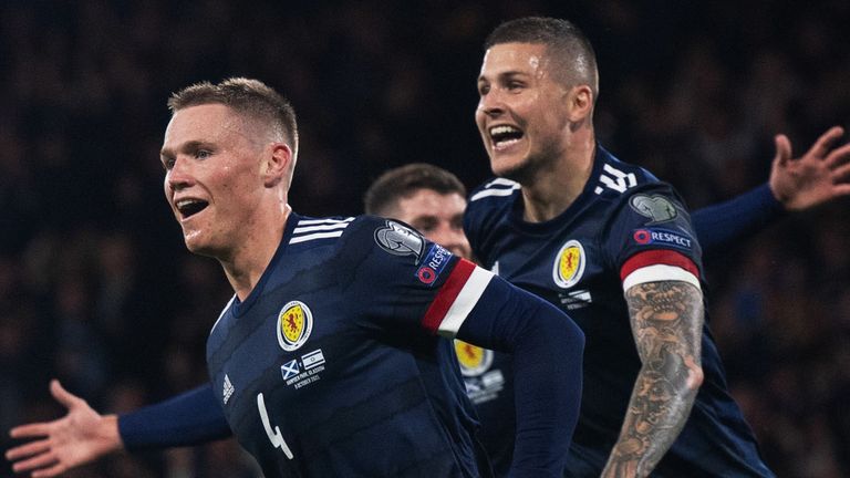 Scott McTominay celebrates after scoring to make it 3-2