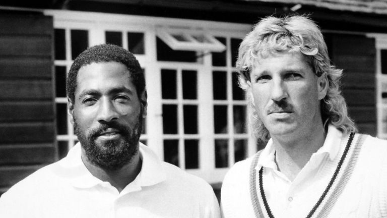 PA - June 19th 1986 PAP 219226-1(Sr-L) PA-PEOPLE : Somerset County cricket Club team mates Viv Richards and Ian Botham..PRESS ASSOCIATION PHOTOS