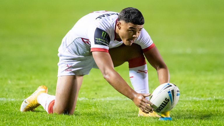 Picture by Allan McKenzie/SWpix.com - 15/10/2021 - Rugby League - Men's Autumn International - Jamaica v England Knights - the Mend A Hose Stadium, Castleford, England - England's Will Pryce lines up a conversion.