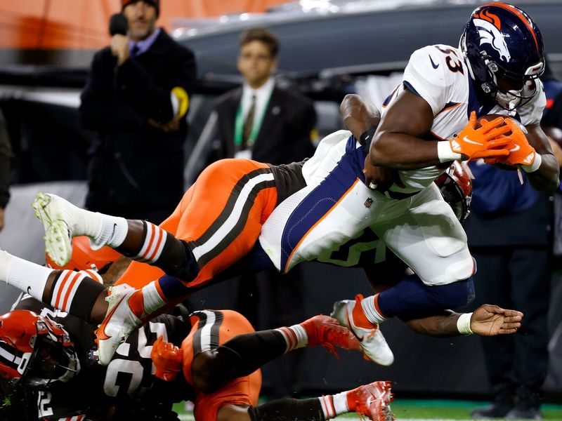 Browns-Broncos Final Score: D'Ernest Johnson and defense lead