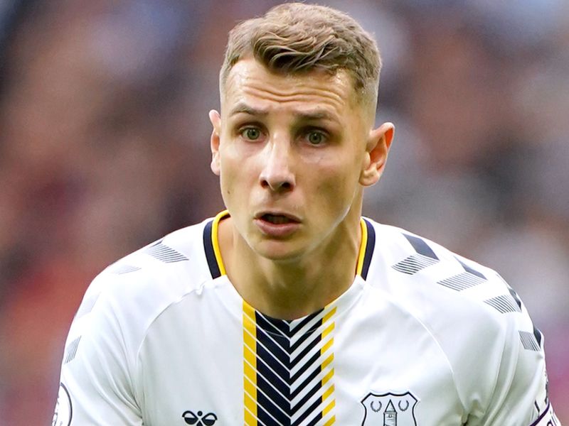 Lucas Digne joins Aston Villa in £25 million deal from Everton after  Philippe Coutinho signing - Eurosport