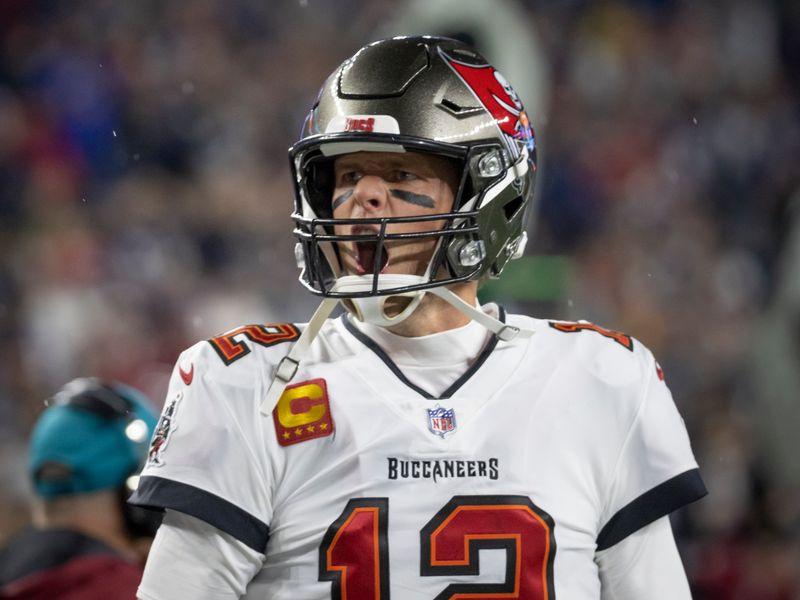 Bucs and Brady escape New England with 19-17 win