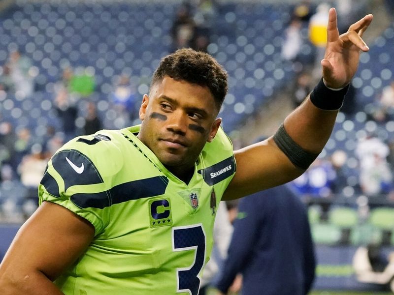 Wilson injures finger in Seahawks' 26-17 loss to Rams - The Columbian