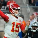 Mahomes' 5 TD passes lead Chiefs past Raiders 41-14