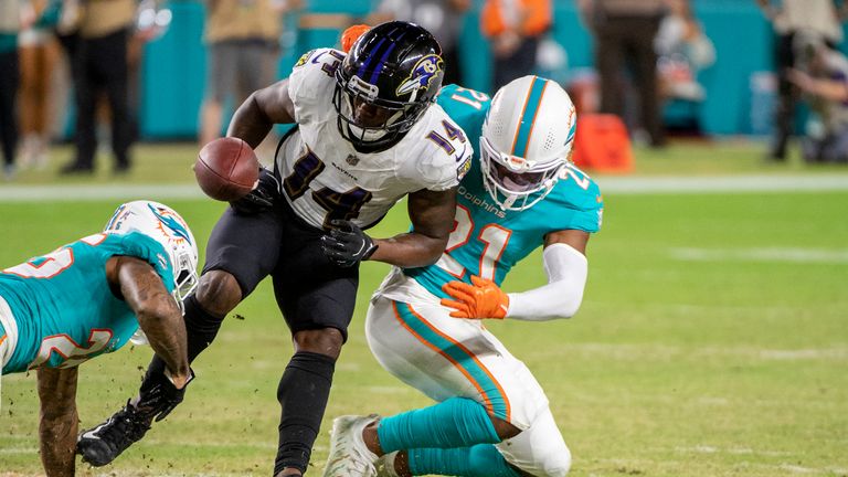 Baltimore Ravens 10-22 Miami Dolphins: Xavien Howard scores fumble