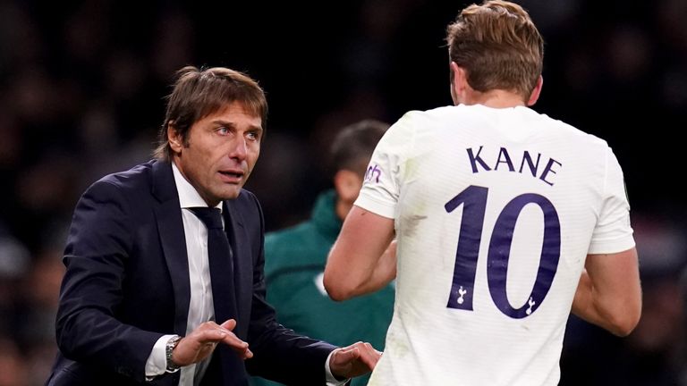 Tottenham Hotspur manager Antonio Conte talks with Harry Kane during the UEFA Europa Conference League Group G match at Tottenham Hotspur Stadium, London. Picture date: Thursday November 4, 2021.