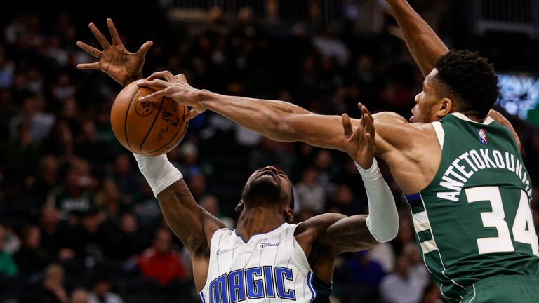 Highlights of the Orlando Magic against the Milwaukee Bucks in Week 6 of the NBA.