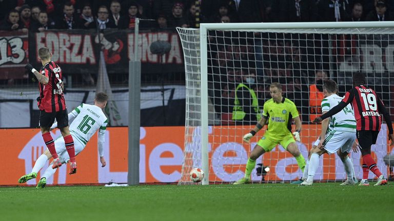 Robert Andreich agarró al Leverkusen a ocho minutos del final de su segunda noche