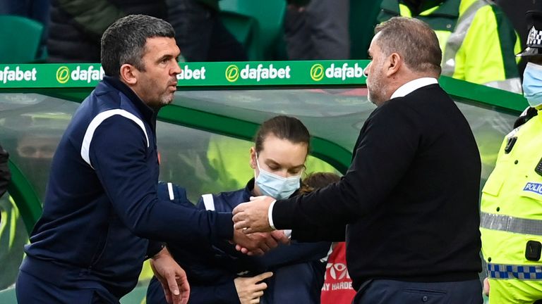 GLASGOW, SCOTLAND - OCTOBER 23: Celtic manager Ange Postecoglou with St Johnstone manager Callum Davidson at full time during the cinch Premiership match between Celtic and St Johnstone at Celtic Park on October 23, 2021, in Glasgow, Scotland. (Photo by Rob Casey / SNS Group)